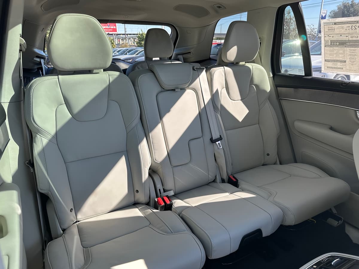 2026 Volvo XC90 - Image 10