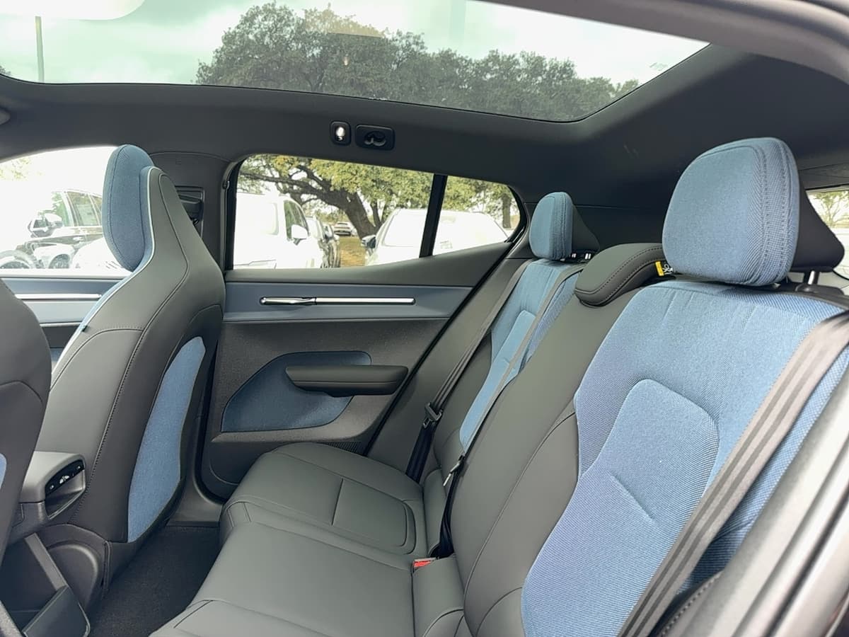 2026 Volvo EX30 Cross Country - Image 15