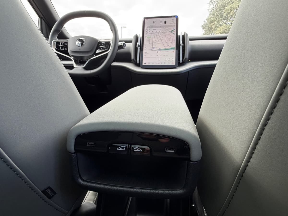 2026 Volvo EX30 Cross Country - Image 12