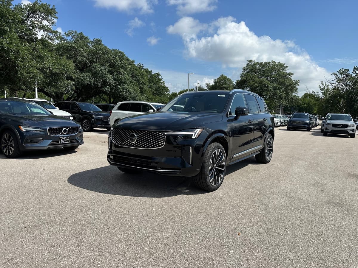 2026 Volvo XC90 - Image 2