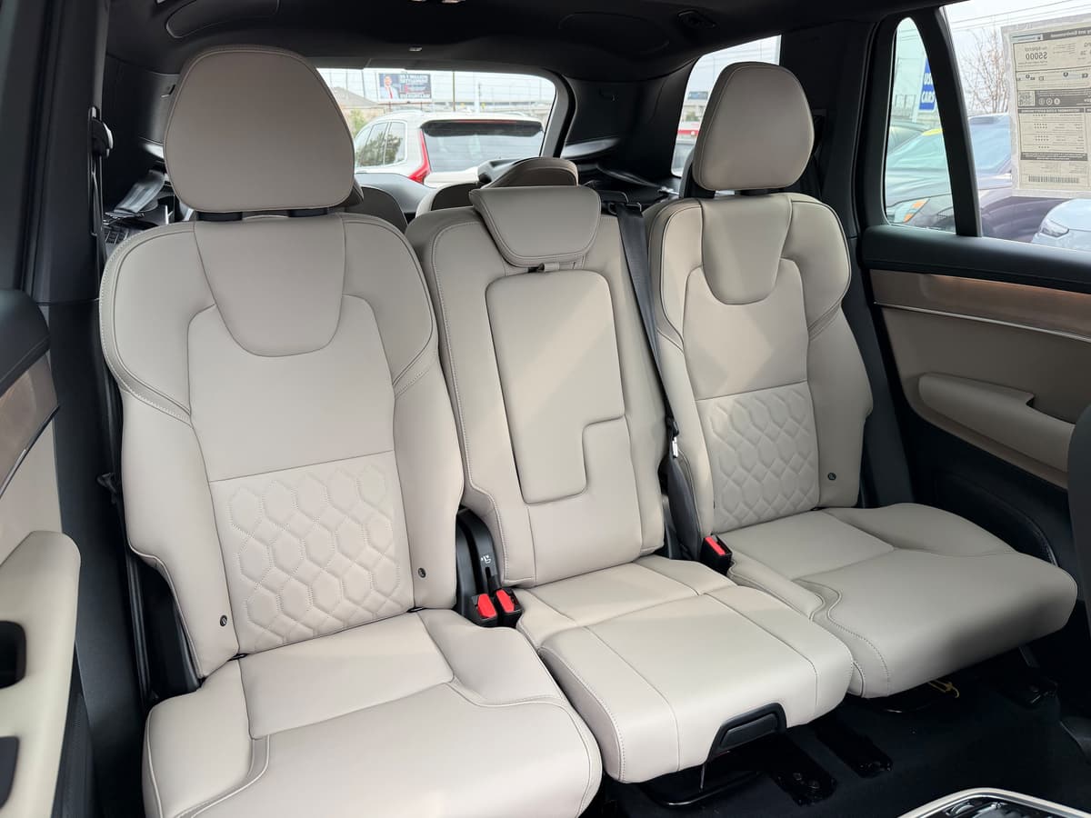 2026 Volvo XC90 - Image 10