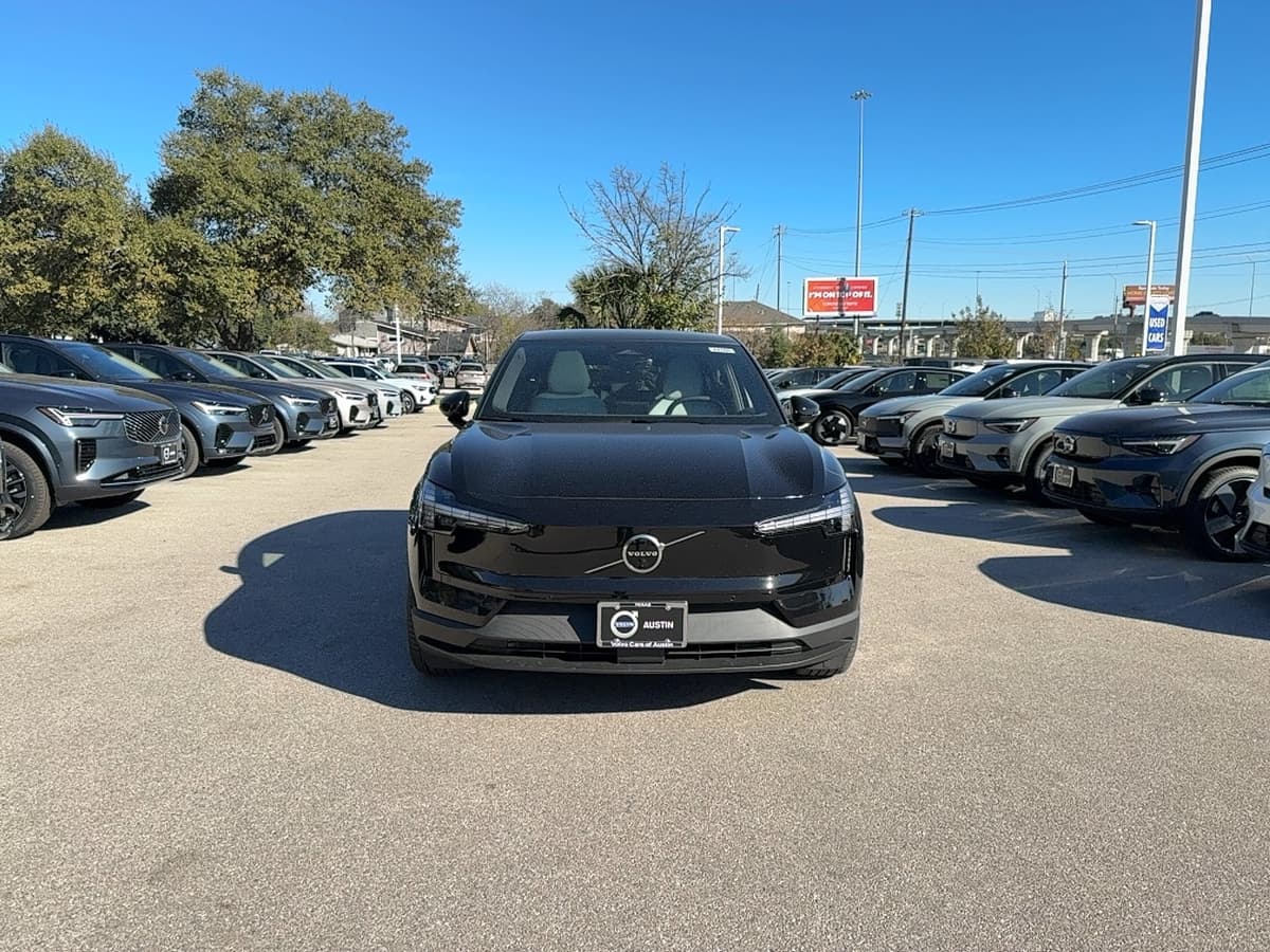 2026 Volvo EX30 - Image 8