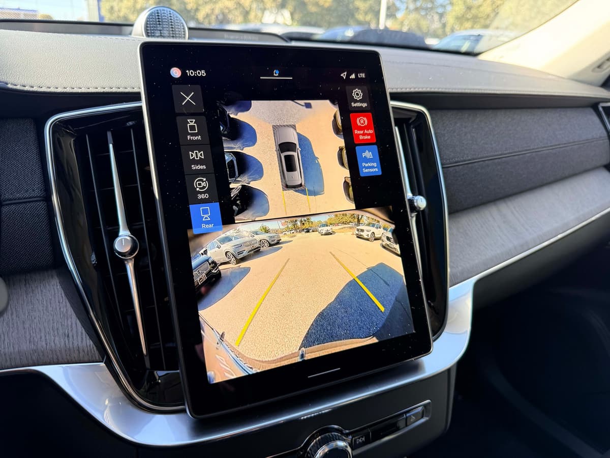 2026 Volvo XC90 - Image 22