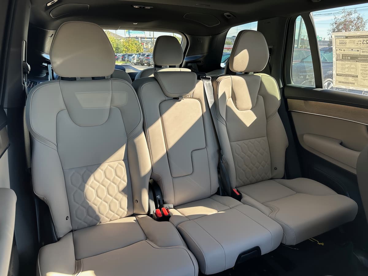 2026 Volvo XC90 - Image 10