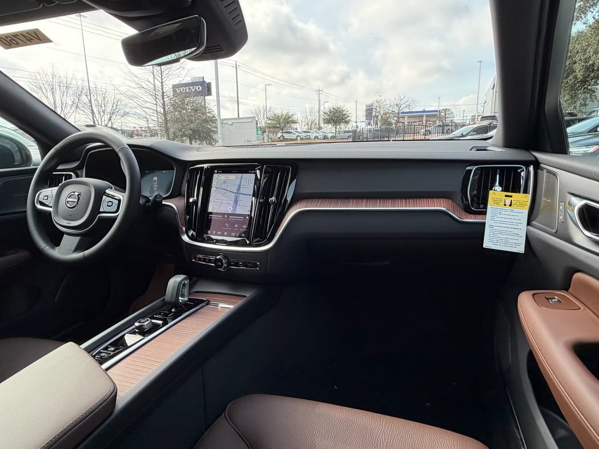 2026 Volvo V60 Cross Country - Image 10