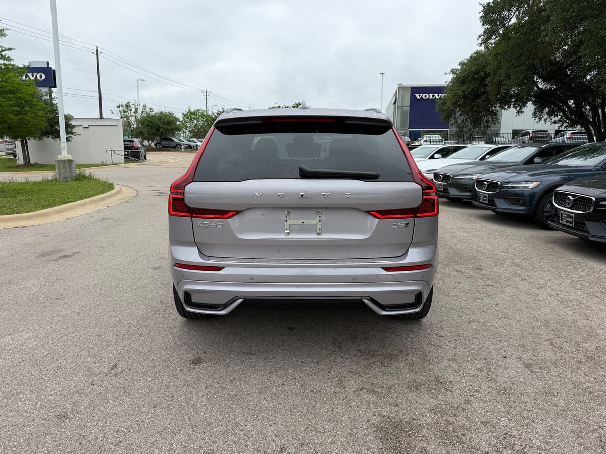 2026 Volvo XC60 - Image 5