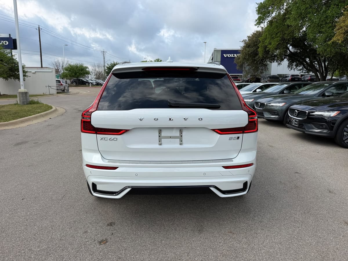 2026 Volvo XC60 - Image 5