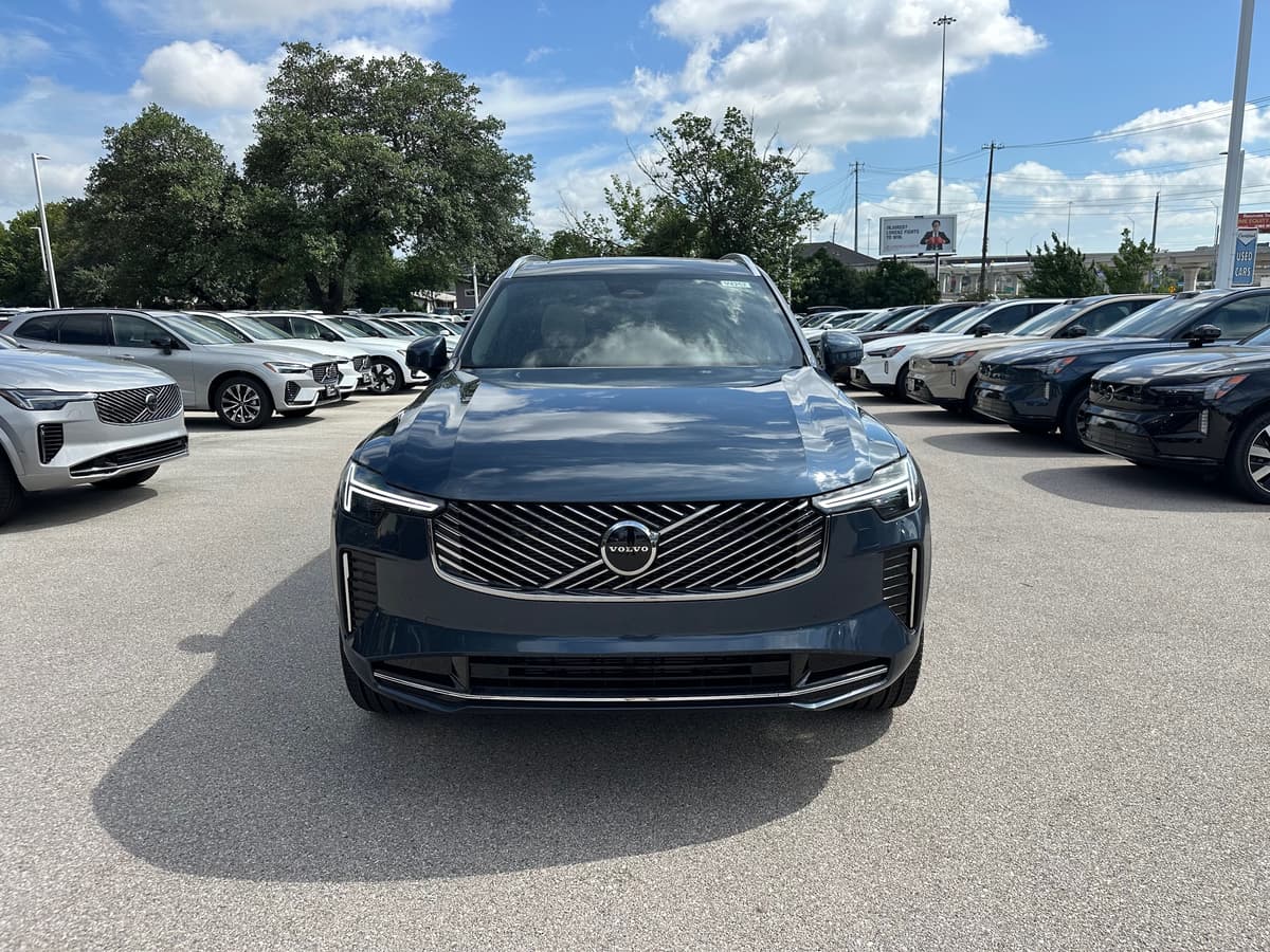 2026 Volvo XC90 - Image 6