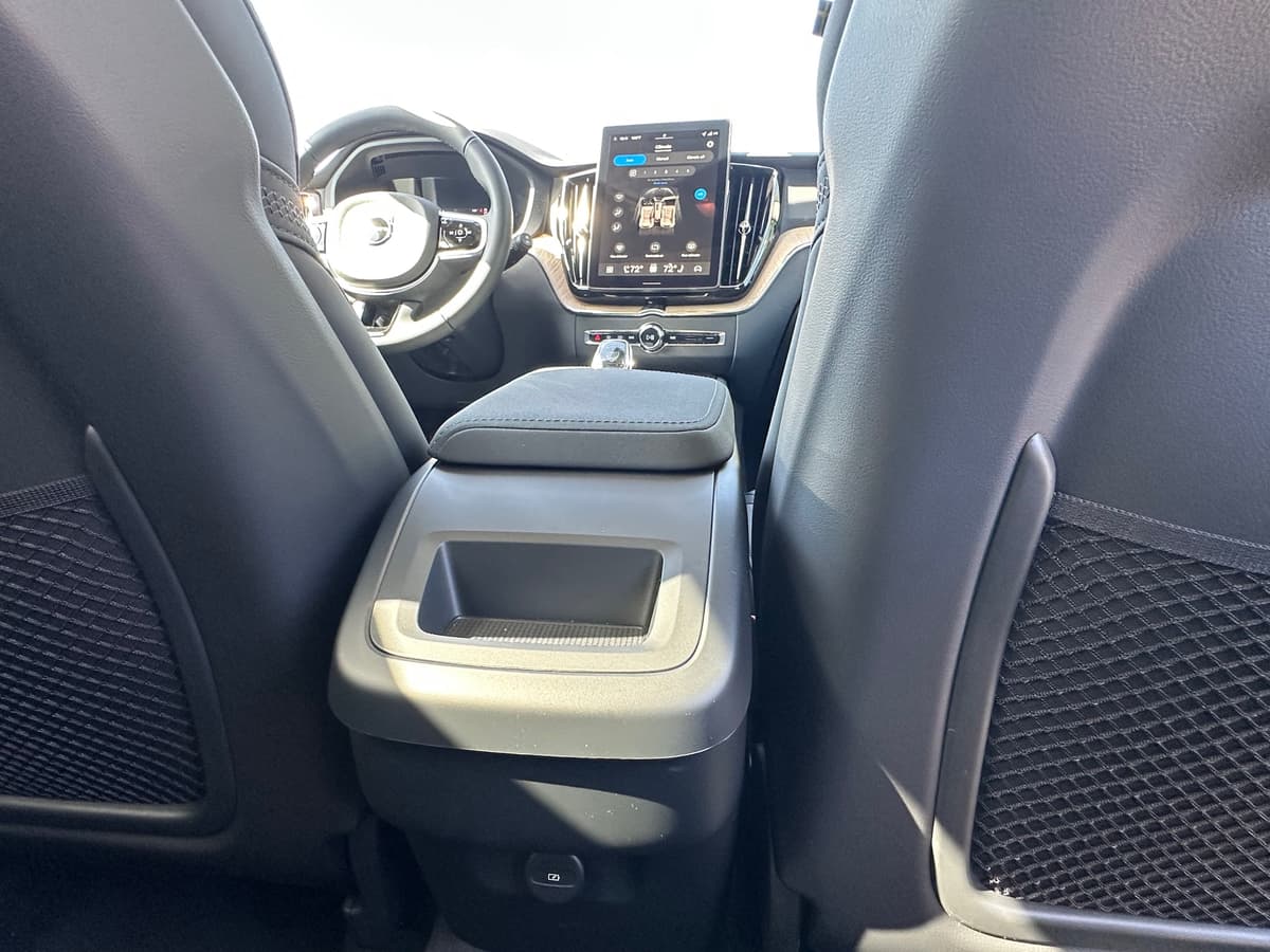 2026 Volvo XC60 - Image 11