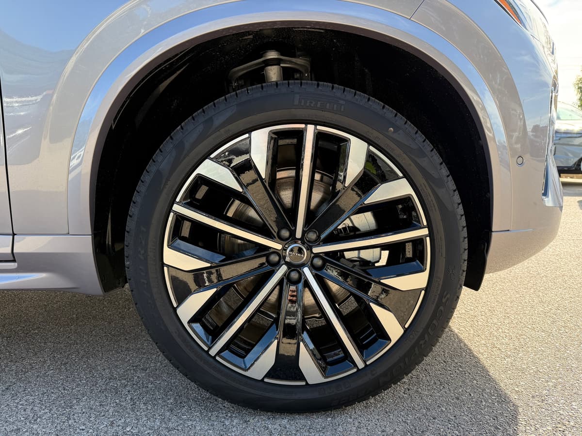 2026 Volvo XC90 - Image 6