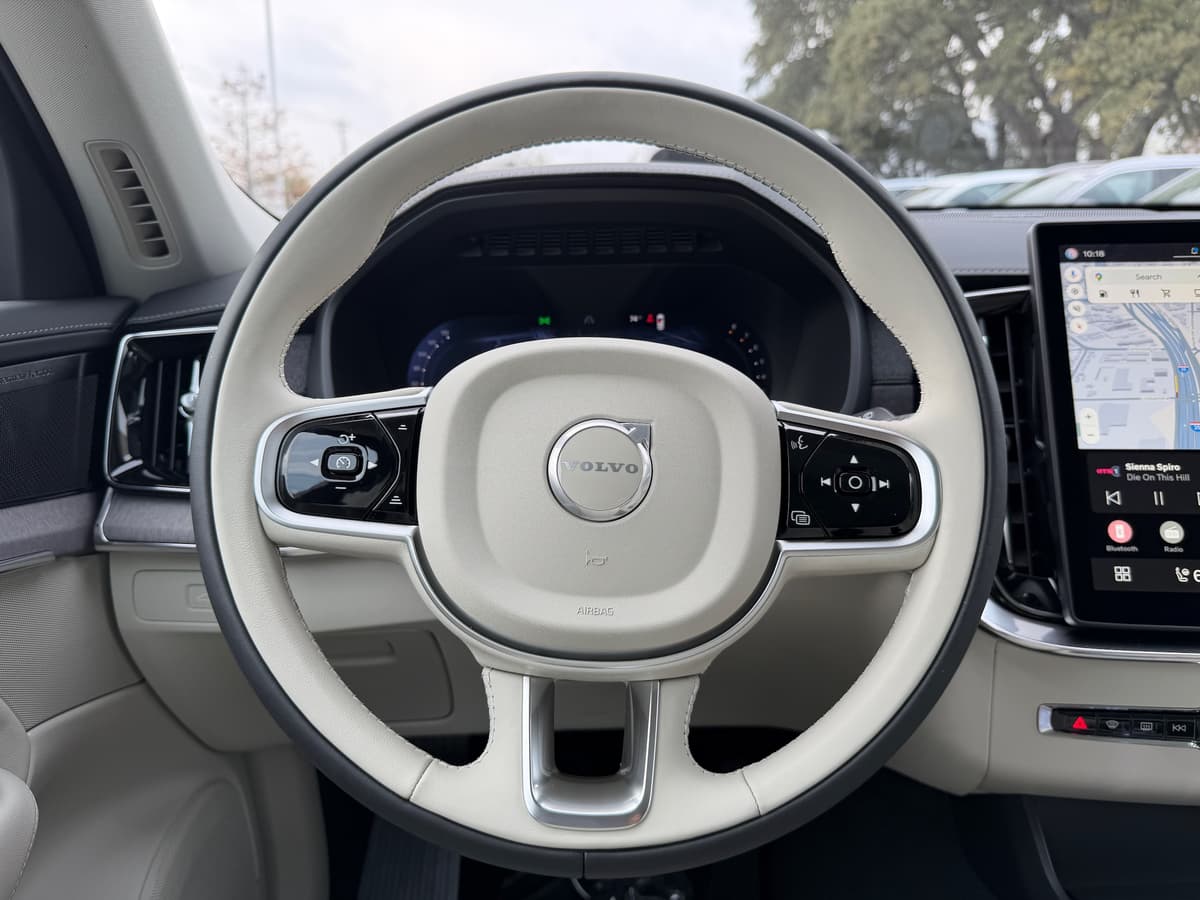 2026 Volvo XC90 - Image 15