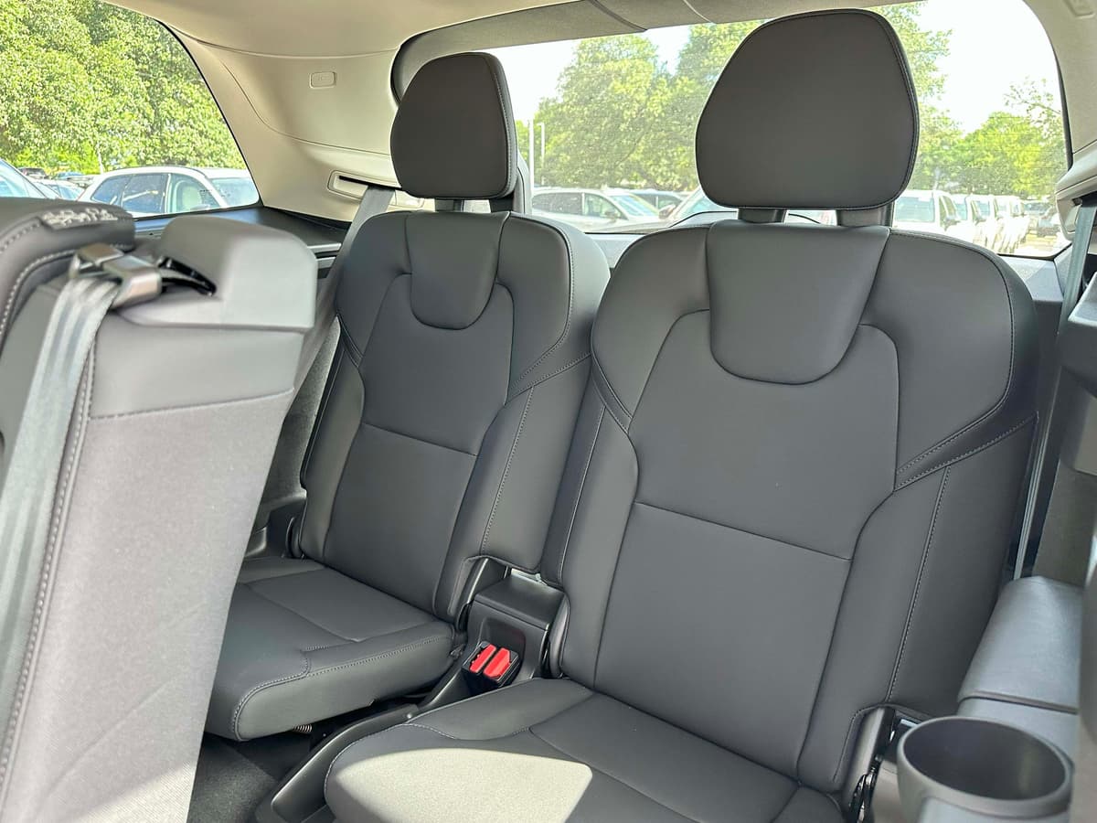 2026 Volvo XC90 - Image 17