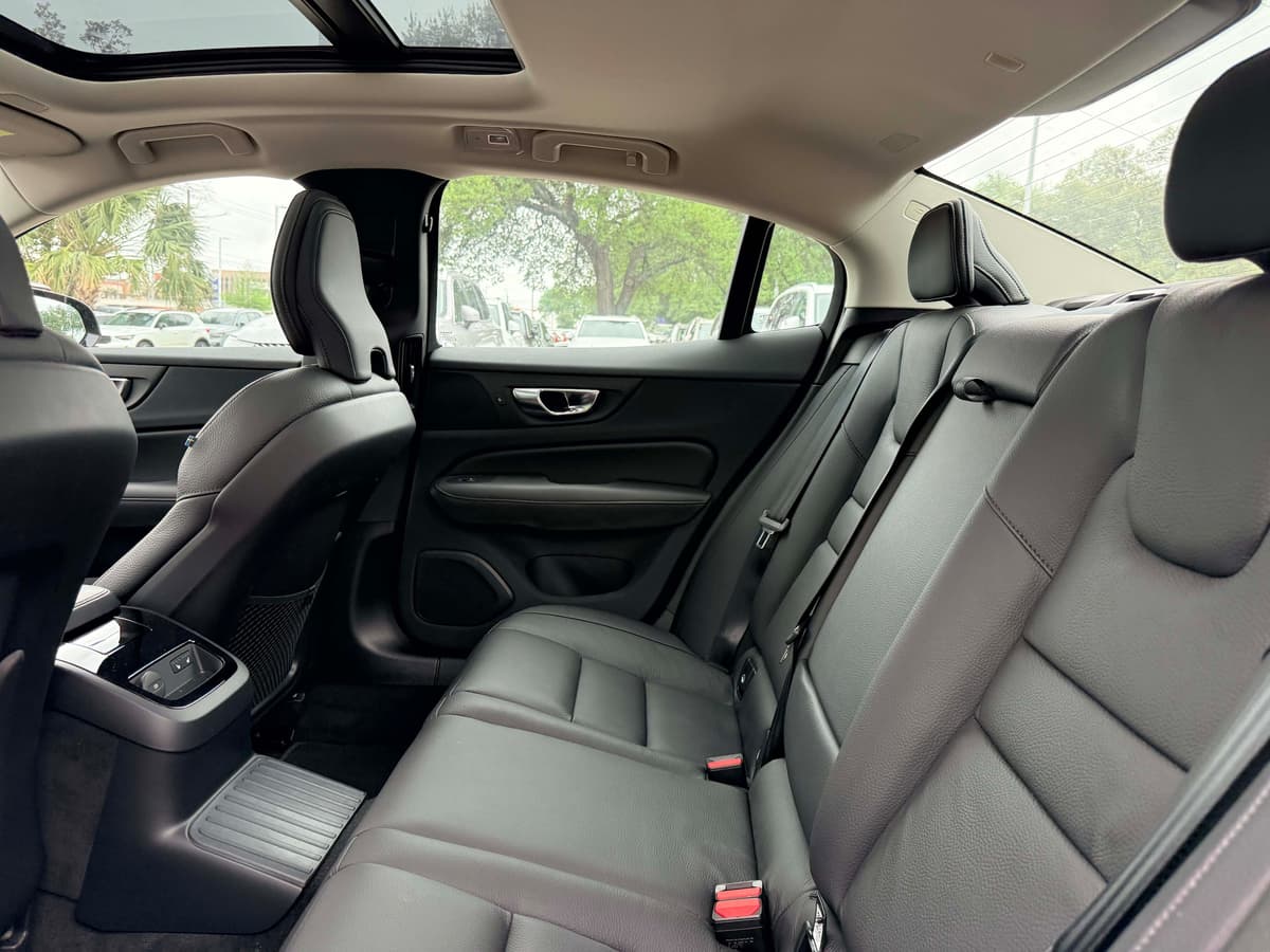 2025 Volvo S60 Plug-In Hybrid - Image 10