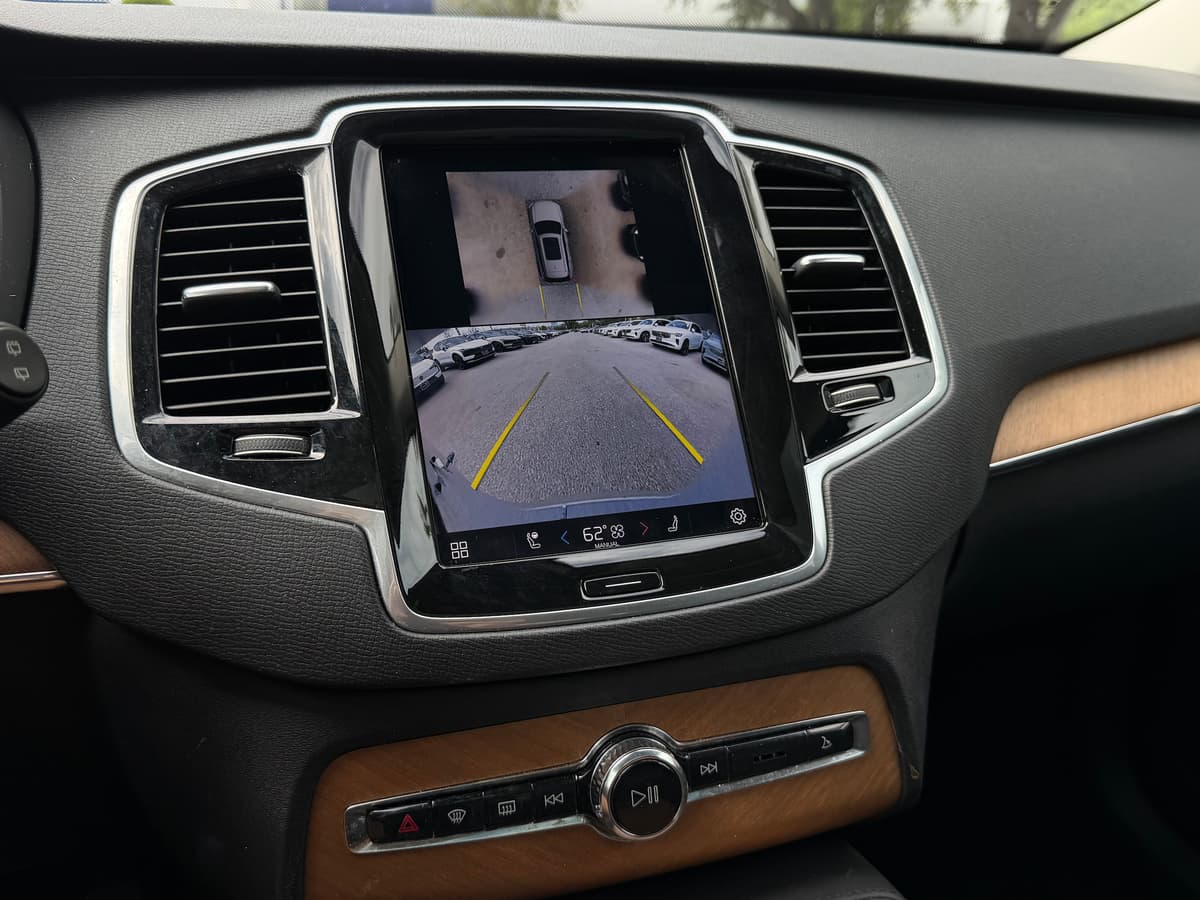 2024 Volvo XC90 plug-in hybrid - Image 20