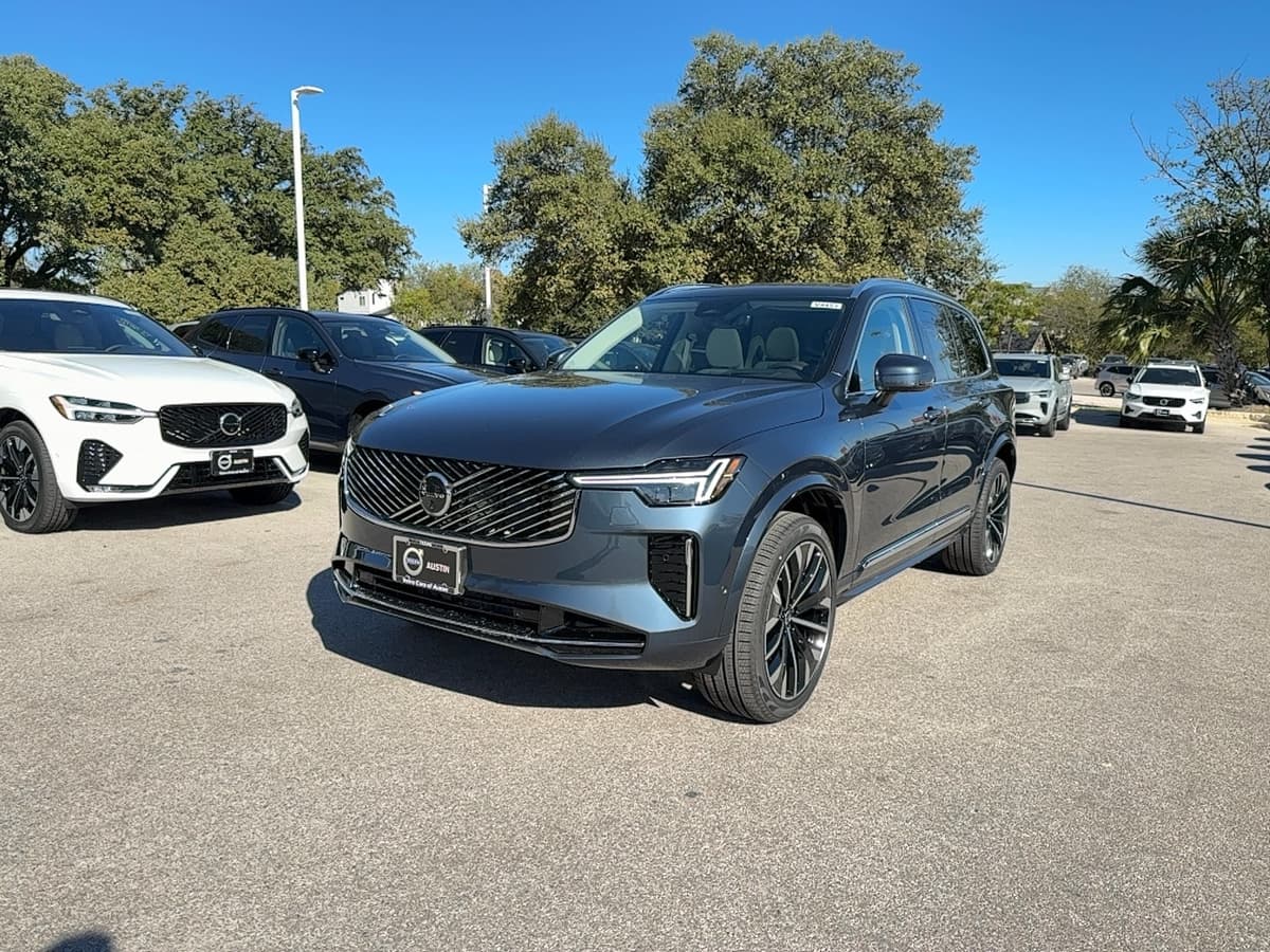 2026 Volvo XC90 - Image 2