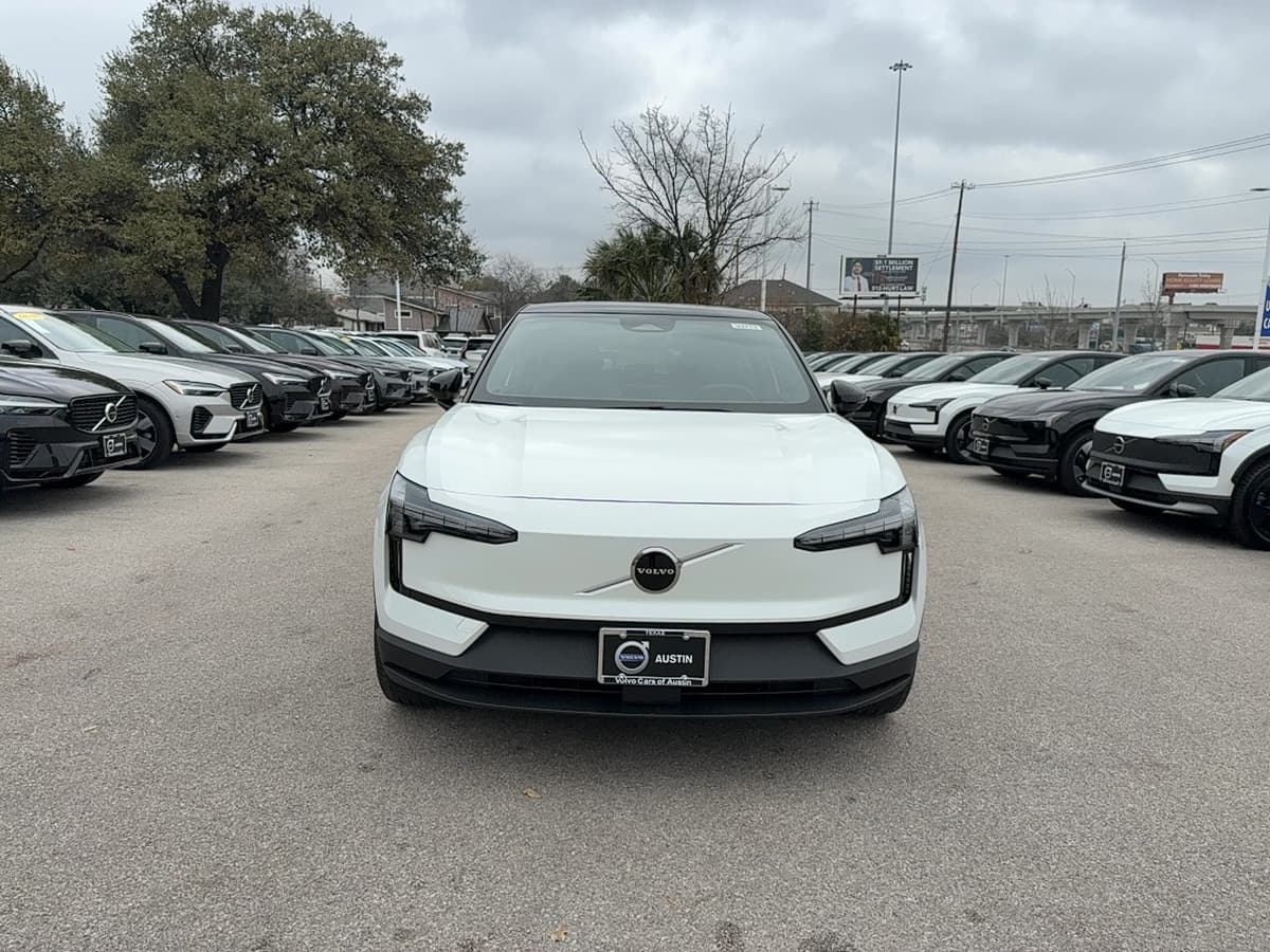 2026 Volvo EX30 - Image 12