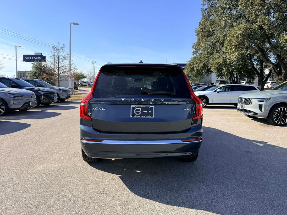 2025 Volvo XC90 - Image 5