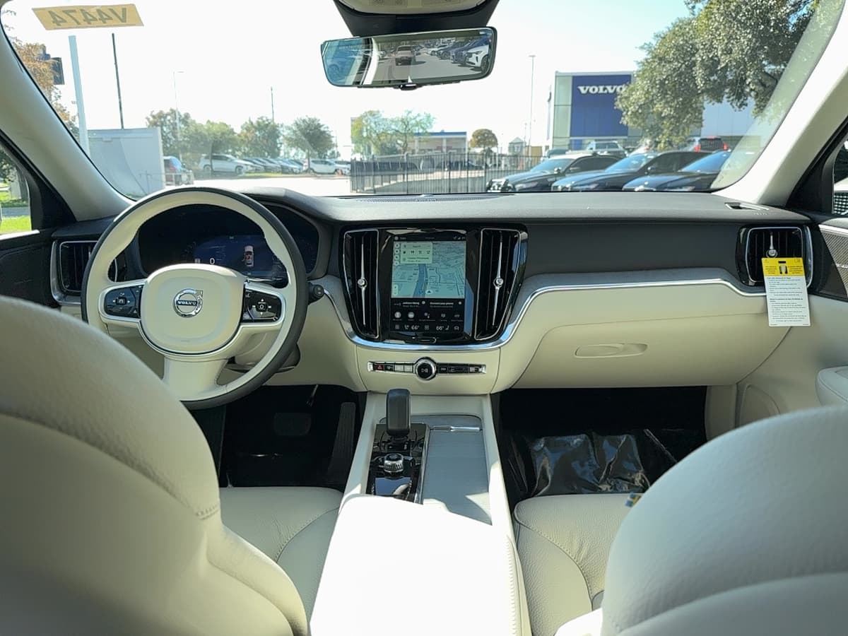 2026 Volvo V60 Cross Country - Image 17