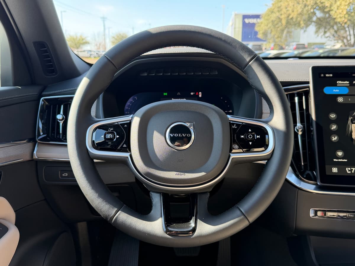 2026 Volvo XC90 plug-in hybrid - Image 15