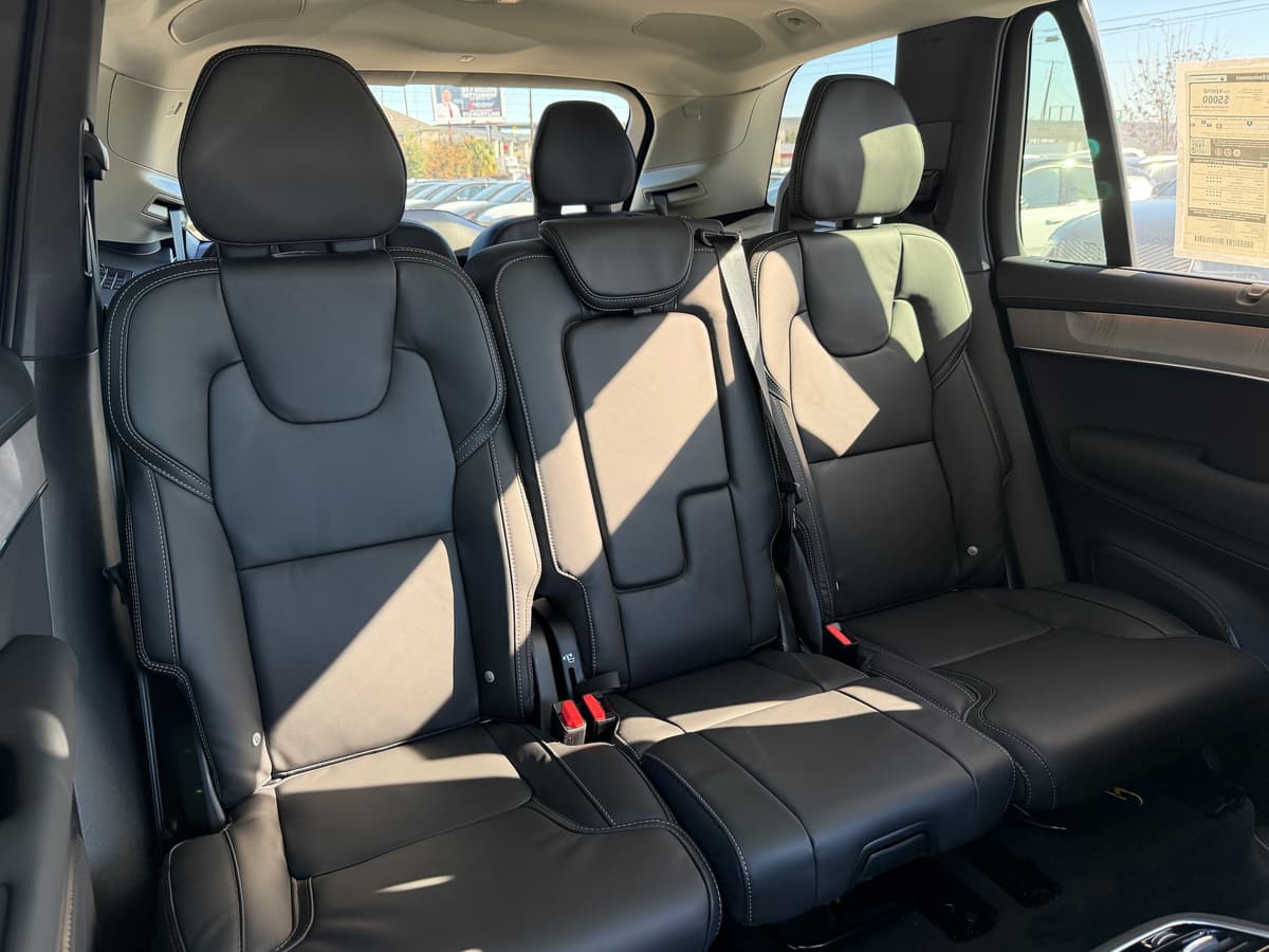2026 Volvo XC90 - Image 10