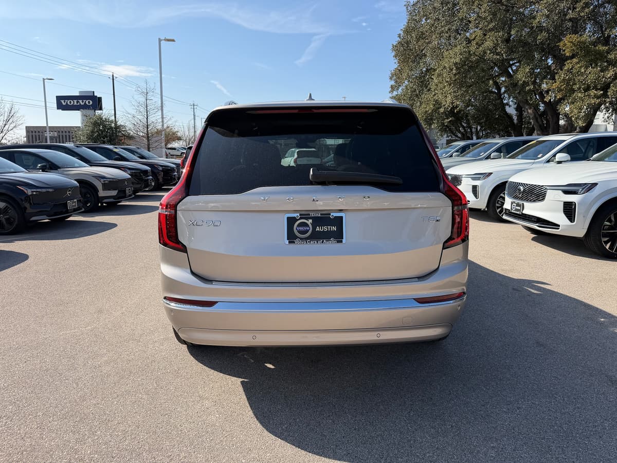 2026 Volvo XC90 plug-in hybrid - Image 5