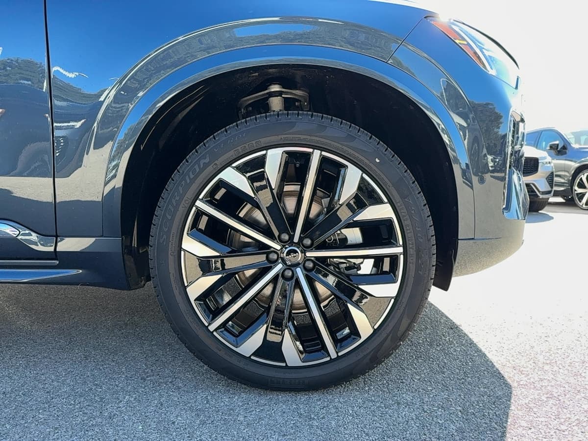 2026 Volvo XC90 - Image 9