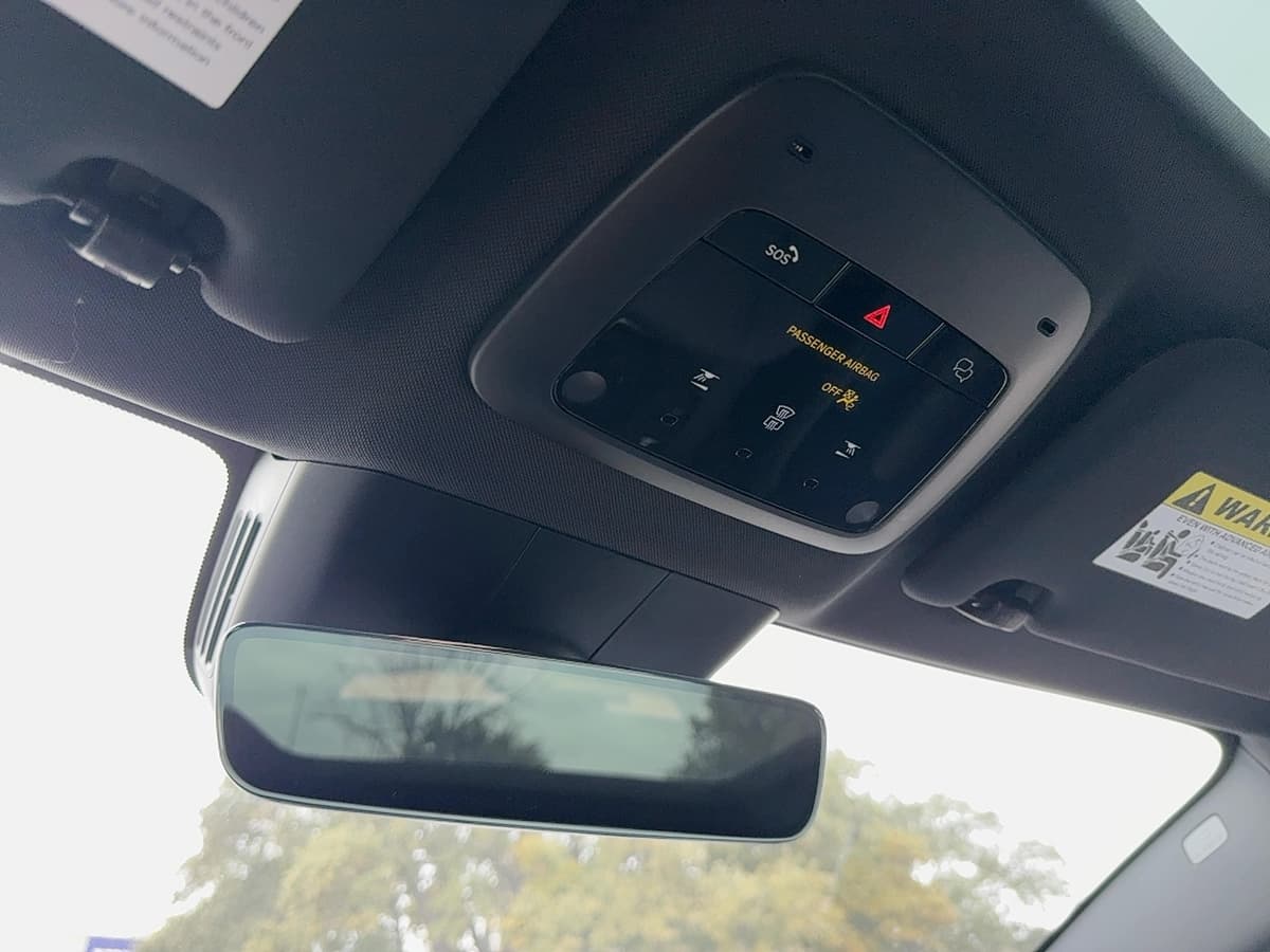 2026 Volvo EX30 Cross Country - Image 25