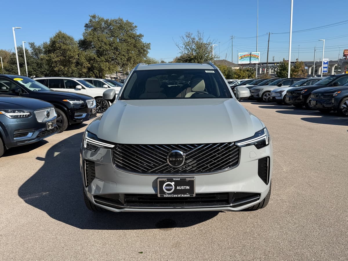 2026 Volvo XC90 - Image 6