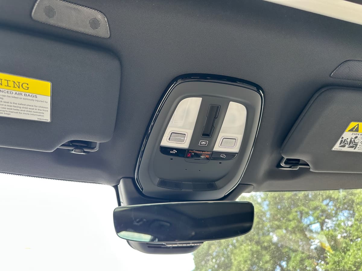 2026 Volvo XC90 - Image 16