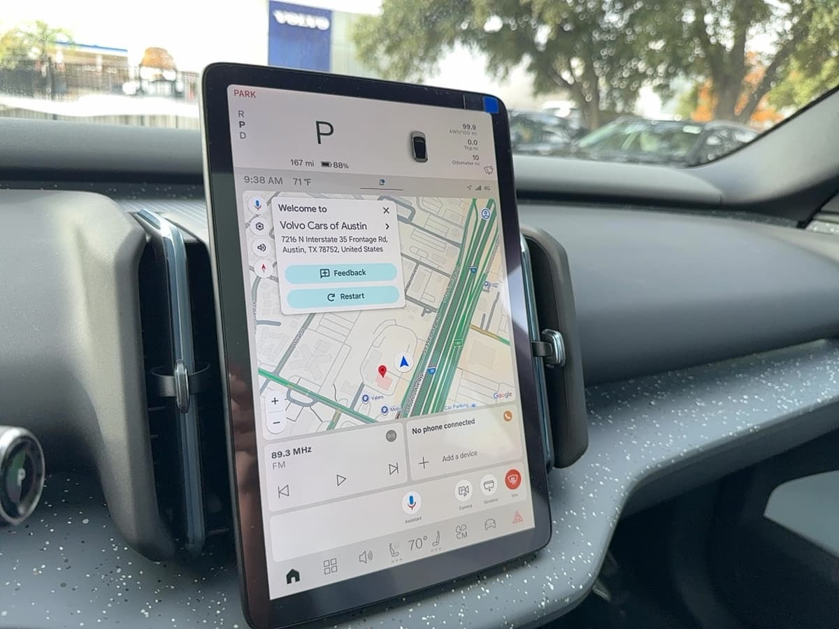 2026 Volvo EX30 - Image 19