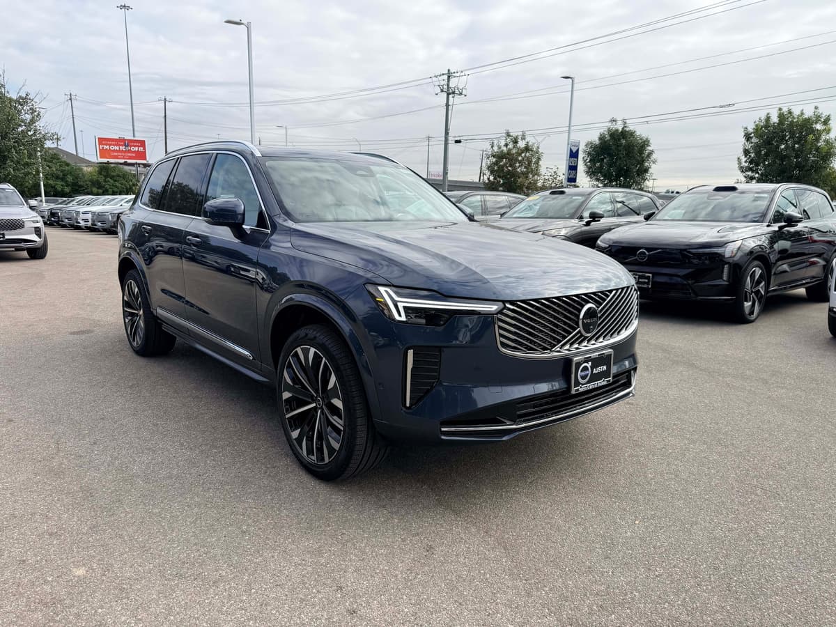 2026 Volvo XC90 - Image 8