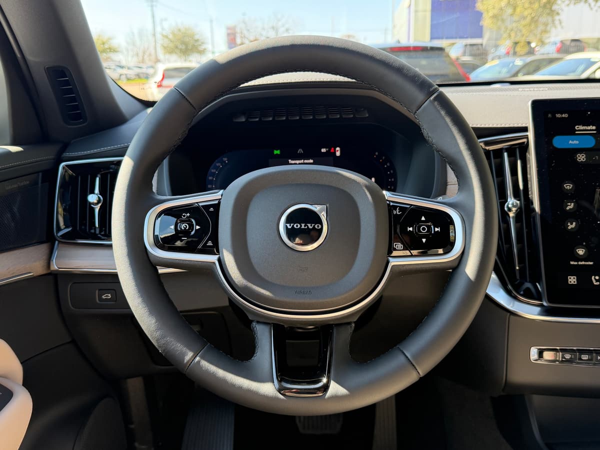 2026 Volvo XC90 - Image 14