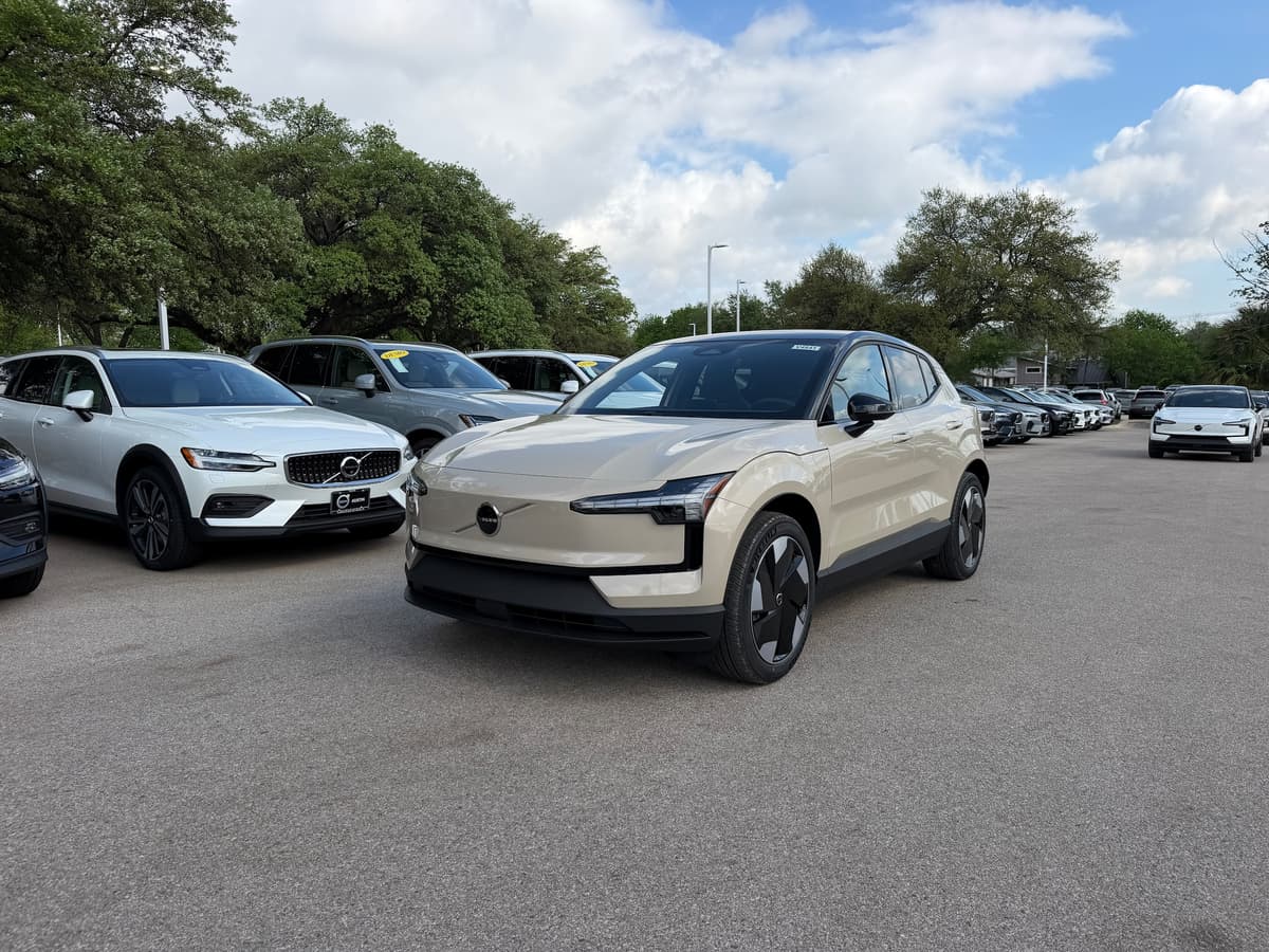 2026 Volvo EX30 - Image 2