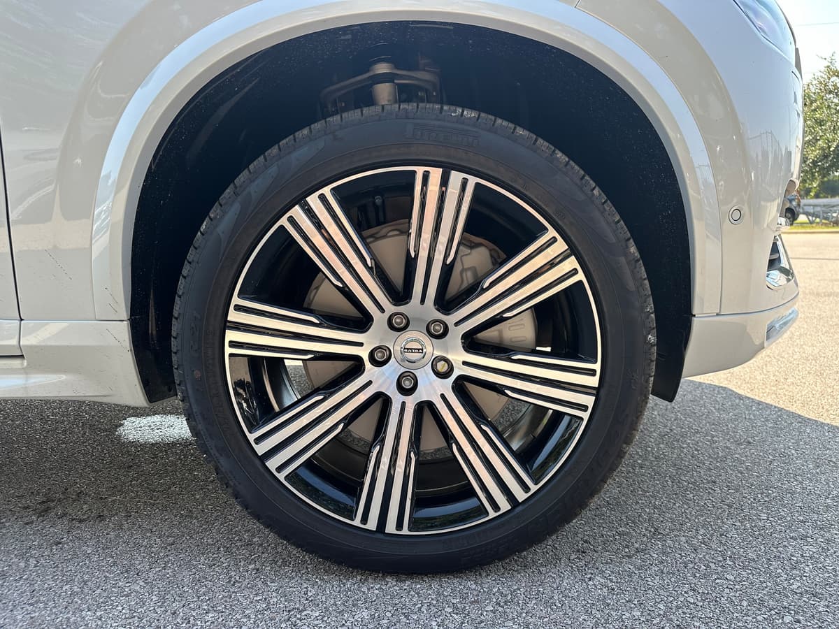 2025 Volvo XC90 - Image 5