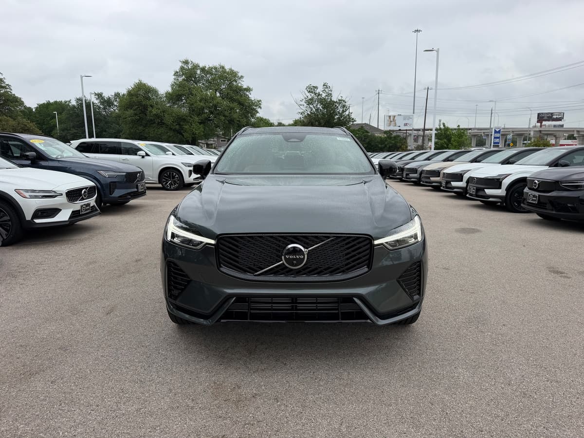 2026 Volvo XC60 plug-in hybrid - Image 6