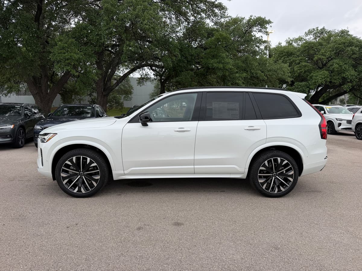 2026 Volvo XC90 - Image 3