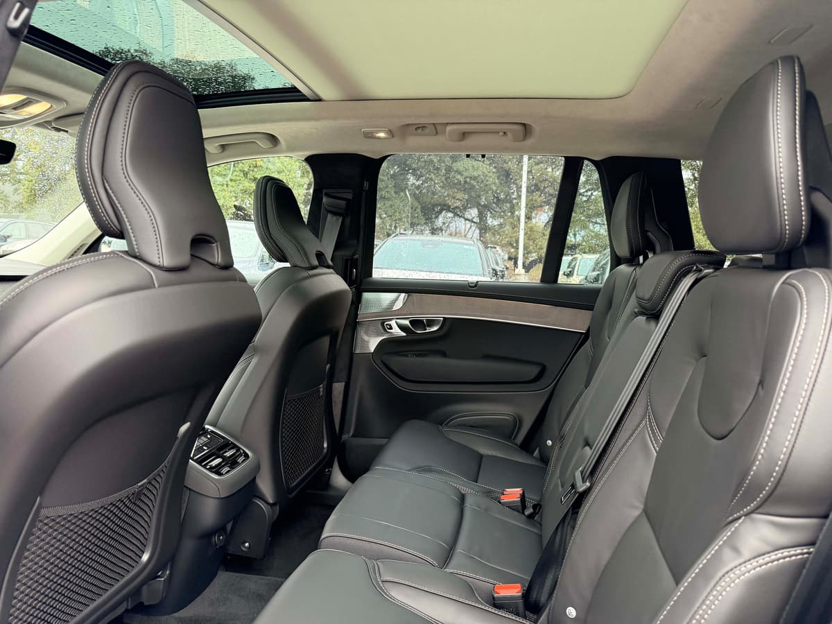 2026 Volvo XC90 - Image 16