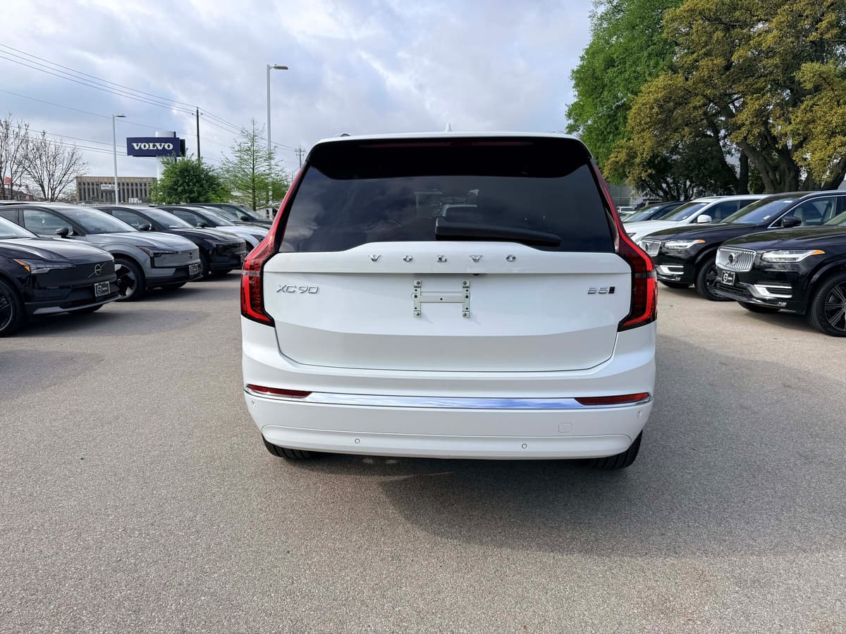 2026 Volvo XC90 - Image 5