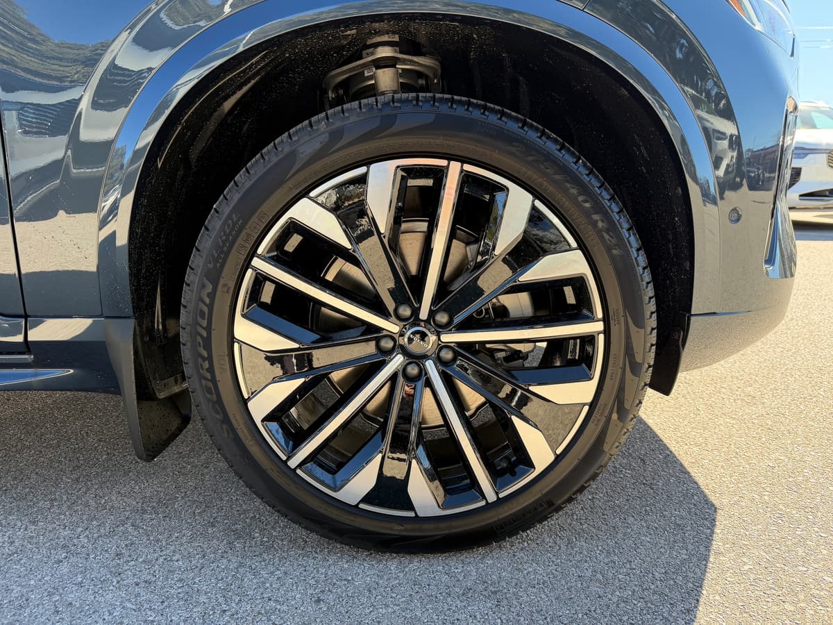 2026 Volvo XC90 - Image 7