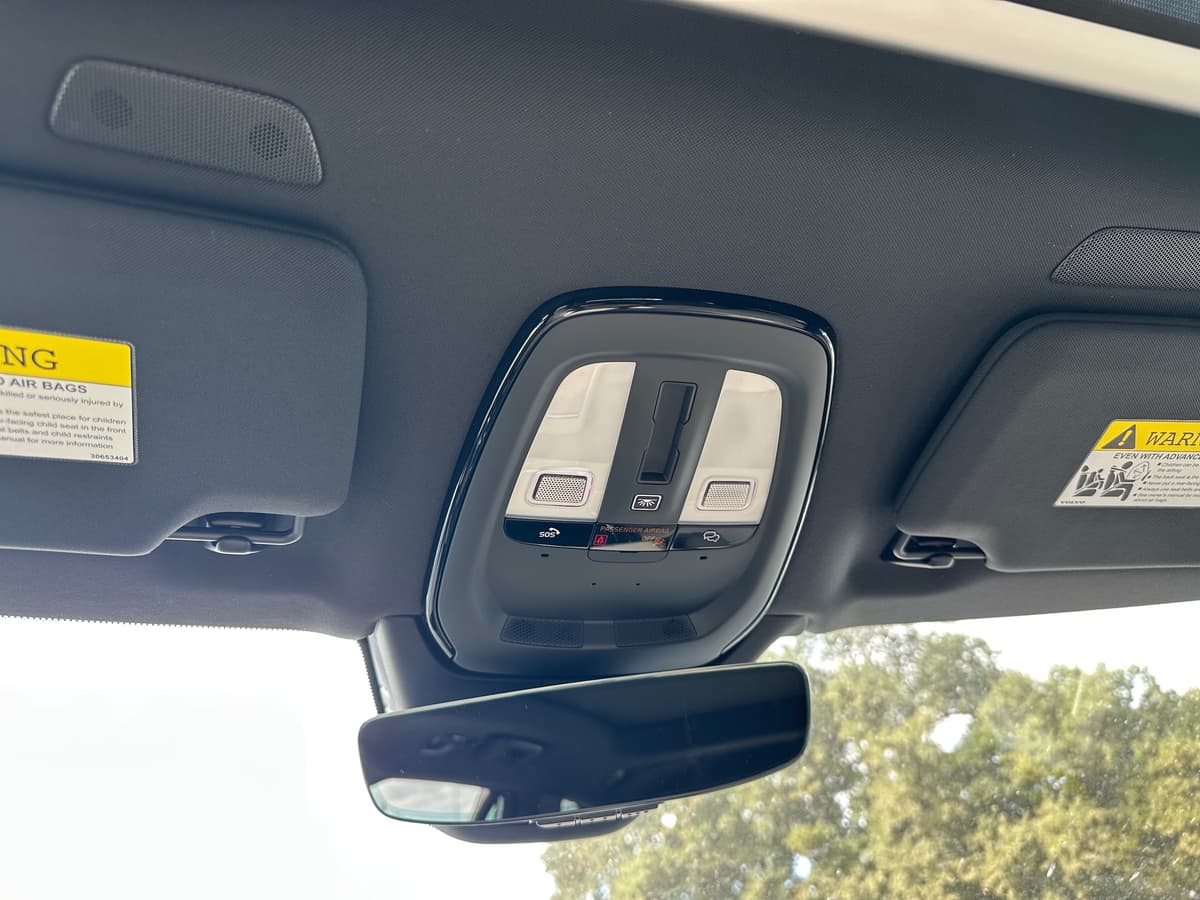 2026 Volvo XC90 - Image 17