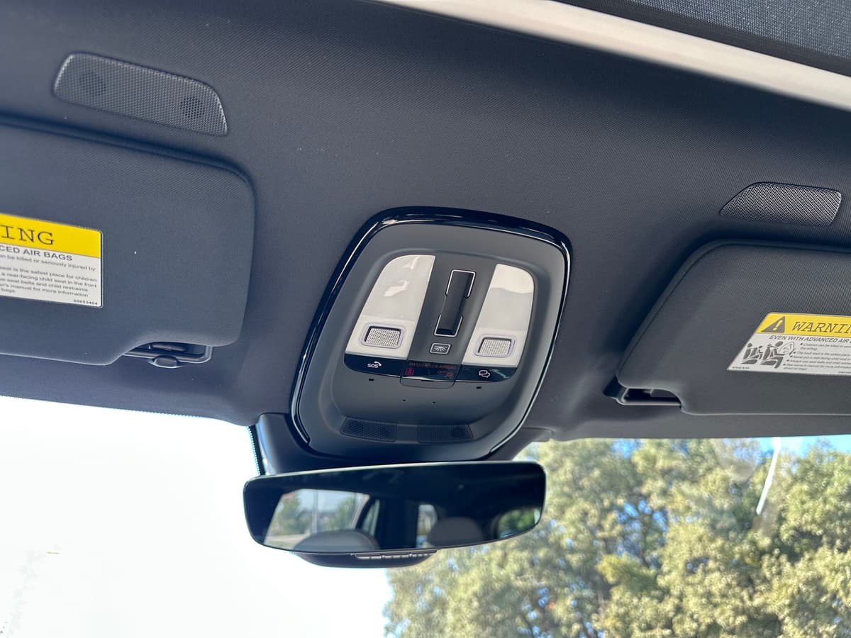 2026 Volvo XC90 - Image 17