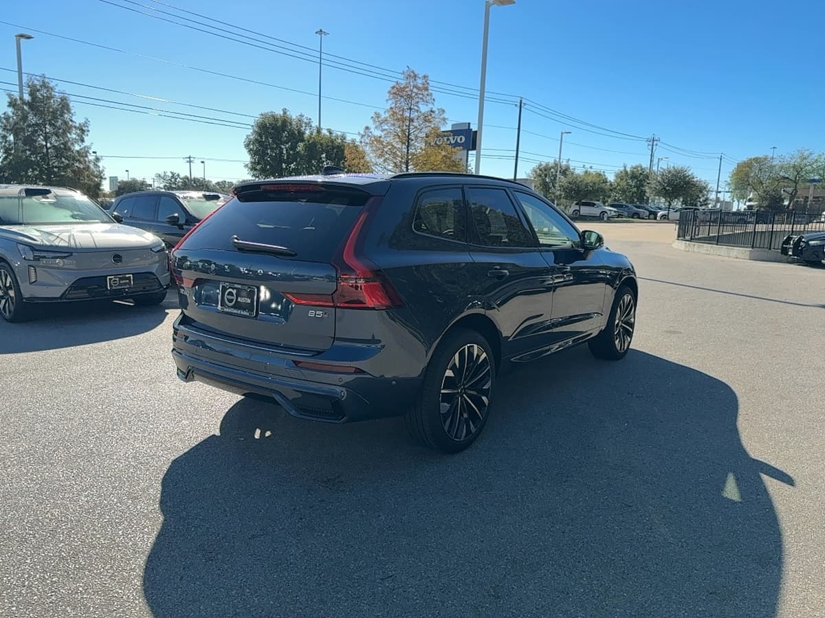 2026 Volvo XC60 - Image 6