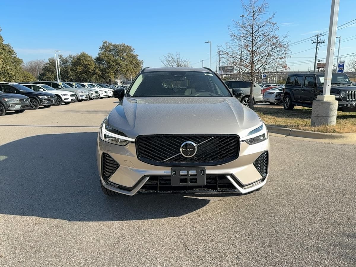 2026 Volvo XC60 - Image 7