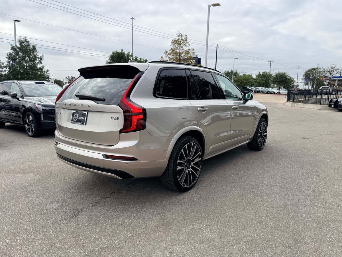 2026 Volvo XC90 - Image 6