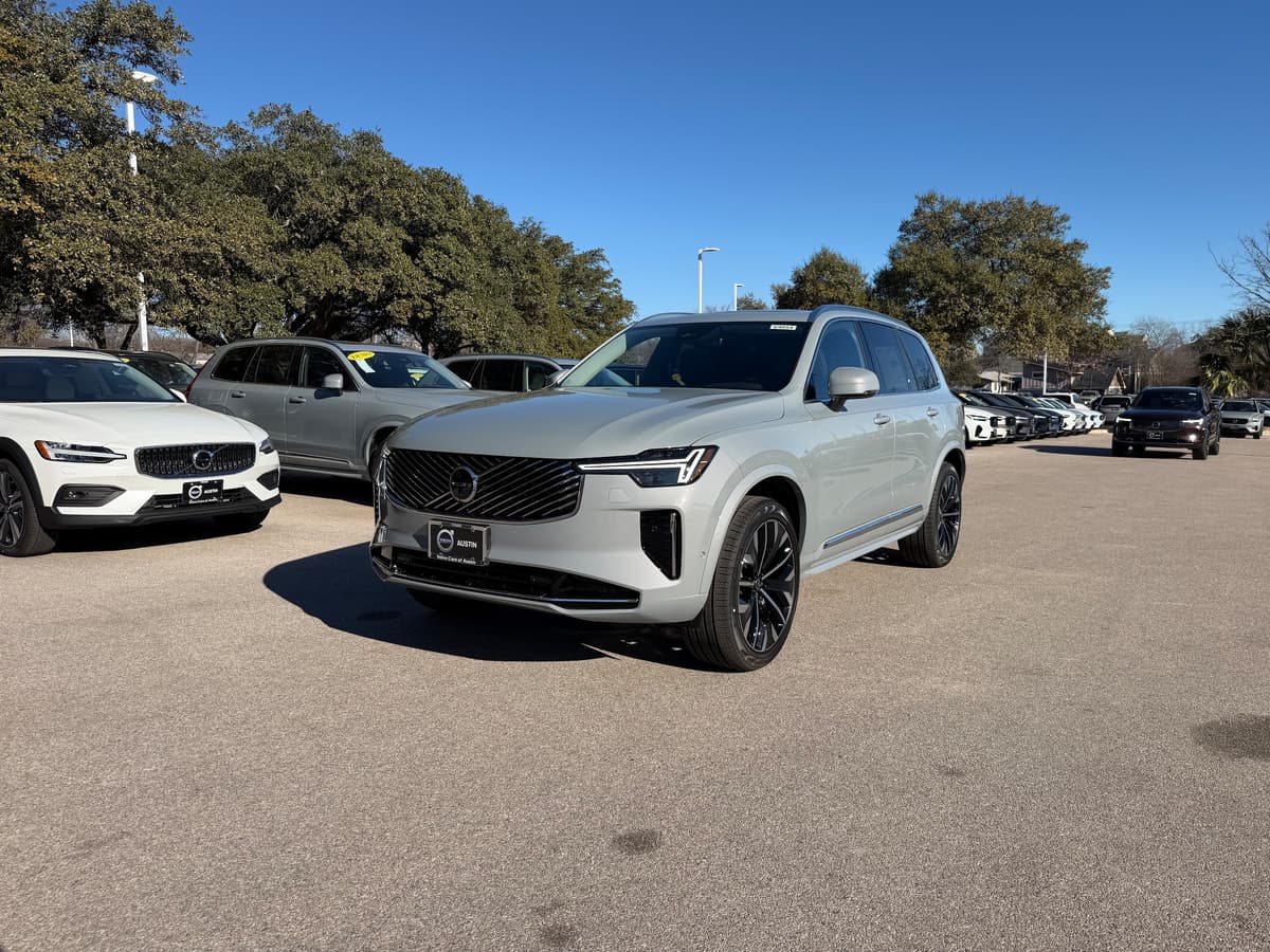 2026 Volvo XC90 - Image 2