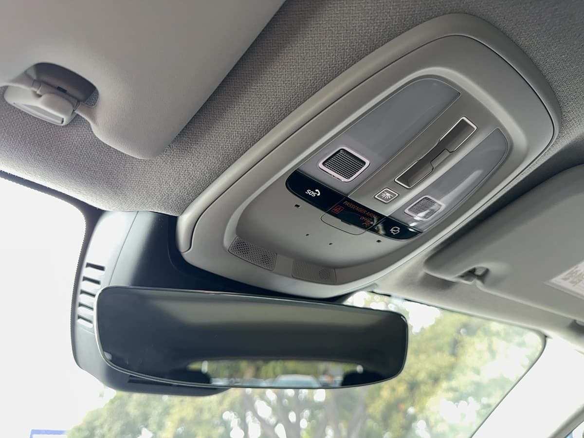 2026 Volvo XC40 - Image 24