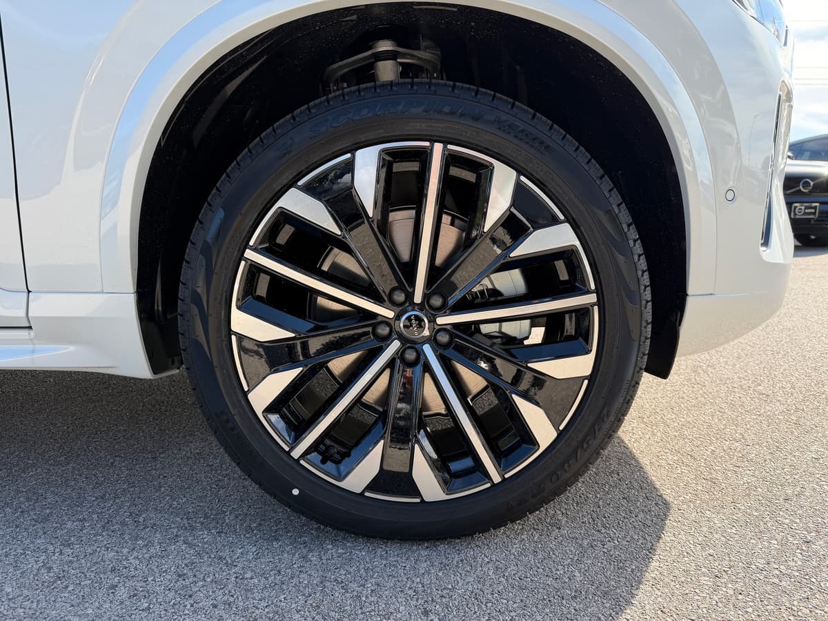 2026 Volvo XC90 - Image 7