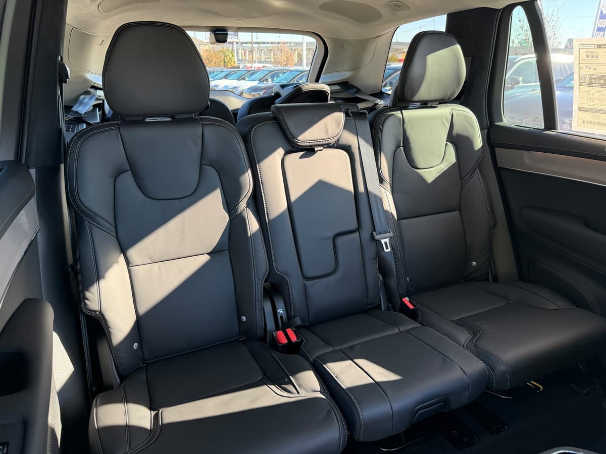 2026 Volvo XC90 - Image 10