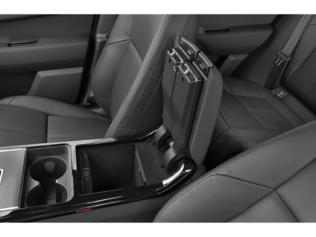 2026 Land Rover Range Rover Velar - Image 11