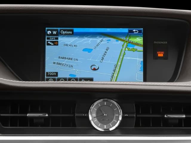 2017 Lexus ES - Image 15